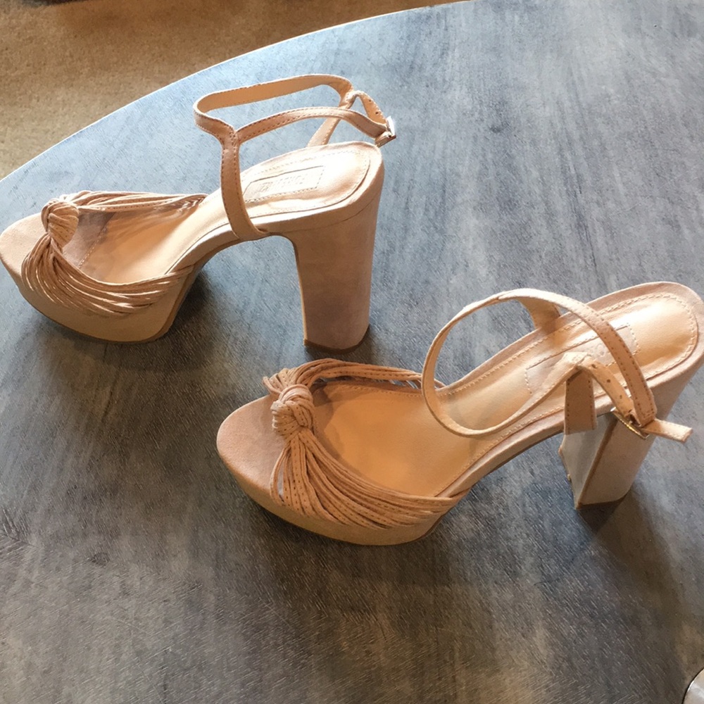 Size 6 and worn once!  Very comfortable. Cream